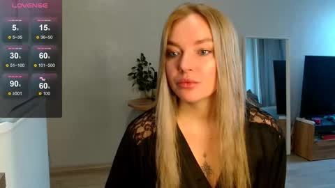 Snapshot of siberian_girl_ chatting on October 15, 2025, 1:17 am Eva online show from October 15, 2025, 1:17 am