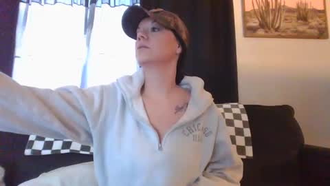 Snapshot of sidneyraee chatting on January 8, 2025, 7:34 pm Mrs. St. Patrickk online show from January 8, 2025, 7:34 pm