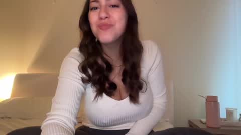 Siena online show from April 20, 2026, 10:11 pm
