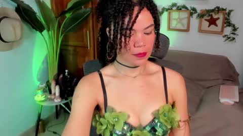 Vaiolet online show from March 17, 2026, 2:09 pm