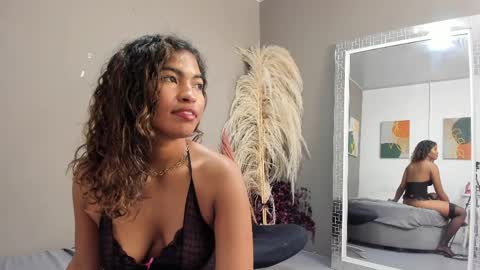 sienna_glow online show from April 7, 2026, 12:49 pm