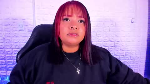 Snapshot of sienna_lux01 chatting on July 3, 2026, 3:24 am sienna_lux01 online show from July 3, 2026, 3:24 am
