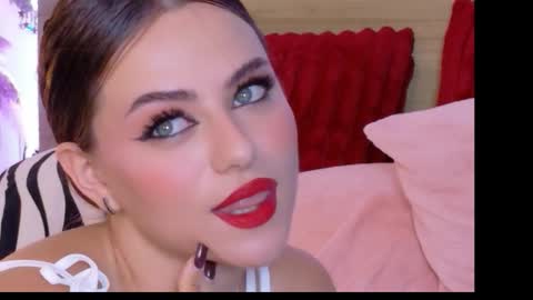 sienna_voss online show from November 16, 2025, 8:36 pm