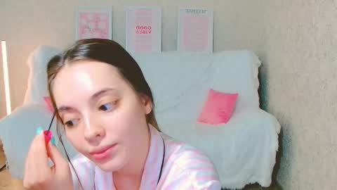 Snapshot of siennamia chatting on June 8, 2026, 4:13 am Sienna Mia online show from June 8, 2026, 4:13 am