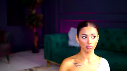 Snapshot of siennaruh chatting on September 20, 2025, 6:36 am Sienna online show from September 20, 2025, 6:36 am