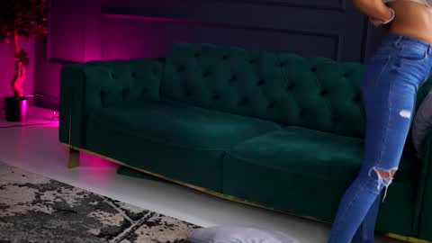 Snapshot of siennaruh chatting on September 29, 2025, 10:31 am Sienna online show from September 29, 2025, 10:31 am