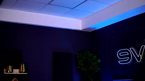 Snapshot of siennaruh chatting on October 16, 2025, 9:32 am Sienna online show from October 16, 2025, 9:32 am