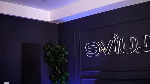 Snapshot of siennaruh chatting on October 17, 2025, 10:07 am Sienna online show from October 17, 2025, 10:07 am