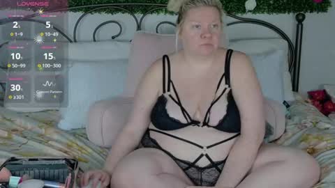 Sienna Luxx online show from July 13, 2026, 6:00 pm