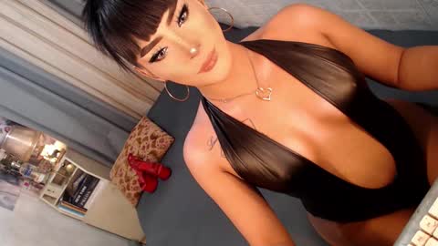 Snapshot of sierrafina_mcbride chatting on January 10, 2026, 5:15 pm Sierrafina online show from January 10, 2026, 5:15 pm