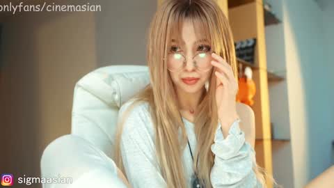 Snapshot of sigmasian chatting on January 11, 2025, 4:59 am OF instagram sigmaasian twitter sigmasian online show from January 11, 2025, 4:59 am