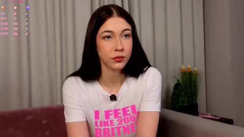 Eva  online show from February 26, 2026, 11:42 am