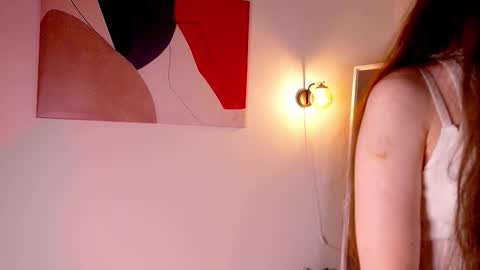 Lily online show from November 21, 2025, 8:51 pm