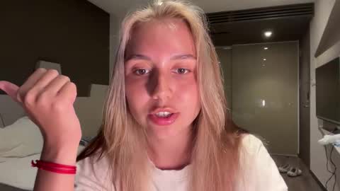 You fav Miss Si online show from February 14, 2026, 11:07 am