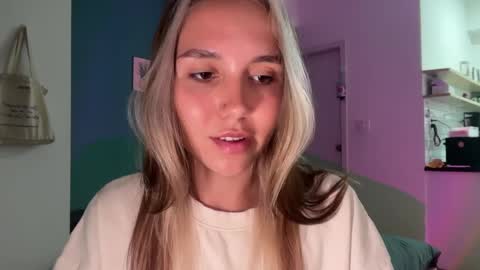 You fav Miss Si online show from March 26, 2026, 12:33 pm