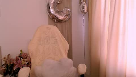 silk_ann online show from March 9, 2026, 8:07 am