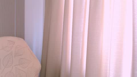 silk_ann online show from March 24, 2026, 6:18 am