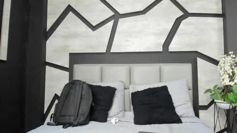 Snapshot of silknyx chatting on February 21, 2026, 1:23 pm silknyx online show from February 21, 2026, 1:23 pm