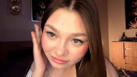 Snapshot of silkteasex chatting on February 26, 2026, 10:25 am Mia online show from February 26, 2026, 10:25 am