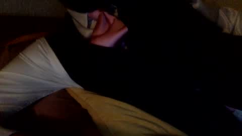 Snapshot of silktie chatting on May 18, 2026, 9:31 pm satinsub online show from May 18, 2026, 9:31 pm