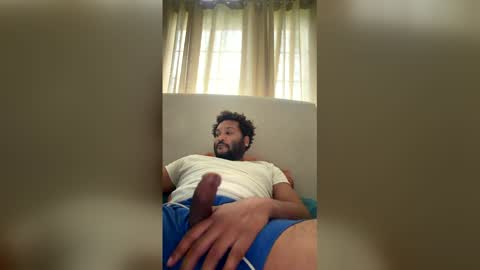 Snapshot of silmahicc chatting on May 17, 2026, 11:56 pm Silmahic online show from May 17, 2026, 11:56 pm