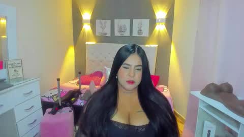 Snapshot of silvana_cruzz chatting on October 7, 2025, 2:09 am Silvana cruzzz online show from October 7, 2025, 2:09 am