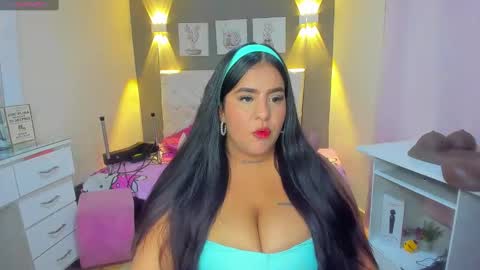 Snapshot of silvana_cruzz chatting on October 23, 2025, 2:11 am Silvana cruzzz online show from October 23, 2025, 2:11 am