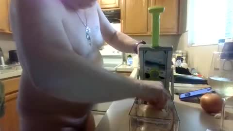 Snapshot of silverdragon70 chatting on October 17, 2025, 12:14 am silverdragon70 online show from October 17, 2025, 12:14 am