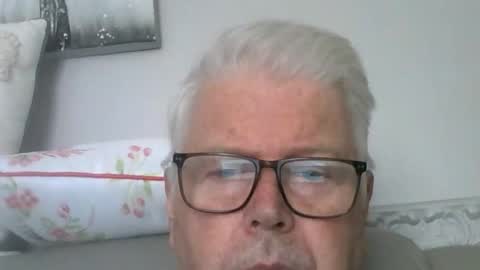 Snapshot of silverfoxpauly chatting on September 9, 2025, 9:31 am silverfoxpauly online show from September 9, 2025, 9:31 am
