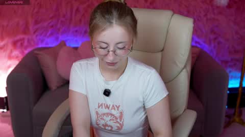  Kristina Kris  online show from May 17, 2026, 6:44 am