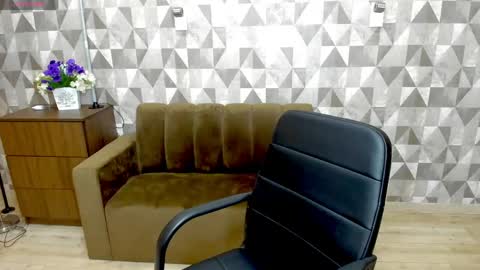 silviarosse online show from April 29, 2026, 11:14 am