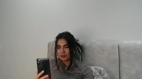 Silvie online show from September 28, 2025, 5:24 am