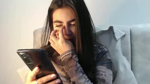 Silvie online show from October 5, 2025, 12:42 am