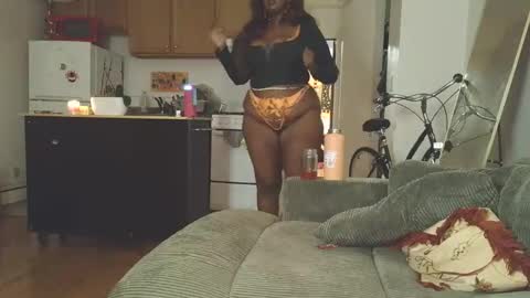 Snapshot of siminfox chatting on October 27, 2025, 12:58 am Simin Fox online show from October 27, 2025, 12:58 am