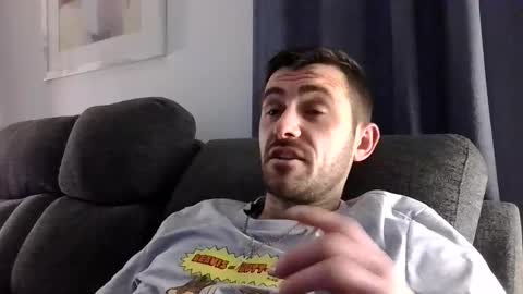 simomoliver online show from January 9, 2026, 3:20 am