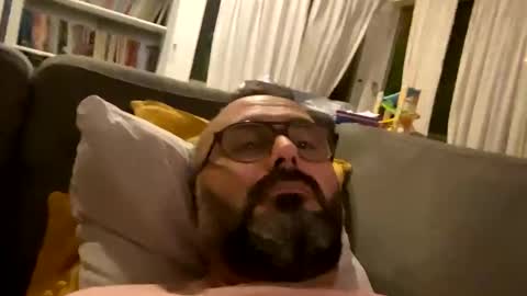 Snapshot of simon_bb chatting on September 18, 2025, 8:55 pm Si online show from September 18, 2025, 8:55 pm