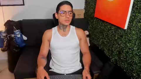 Simon Cortes online show from July 26, 2026, 11:17 am