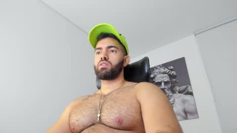 Snapshot of simon_leon01 chatting on June 15, 2026, 11:18 pm simon_leon01 online show from June 15, 2026, 11:18 pm