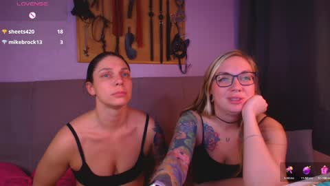 simona_moonshine online show from April 5, 2026, 11:24 pm