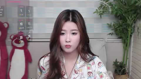 simonastephanie online show from October 16, 2025, 3:46 pm