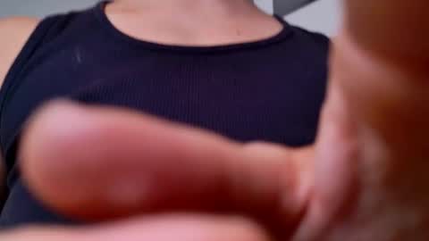 Snapshot of simone_4201 chatting on October 12, 2025, 9:03 pm Sim. online show from October 12, 2025, 9:03 pm