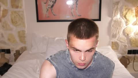 Snapshot of simonwnl chatting on March 17, 2026, 11:35 am Simon online show from March 17, 2026, 11:35 am