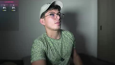 Snapshot of simoon_01 chatting on February 4, 2026, 11:09 pm SIMOON online show from February 4, 2026, 11:09 pm