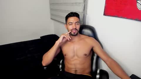 Snapshot of simple_guyy chatting on June 18, 2026, 12:22 am Andrey online show from June 18, 2026, 12:22 am