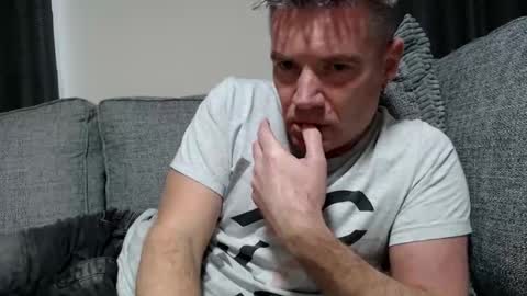 Snapshot of simplelife0 chatting on November 18, 2025, 3:49 pm Ricky online show from November 18, 2025, 3:49 pm