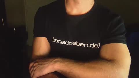 Adrian online show from October 10, 2025, 4:39 pm