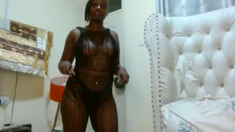 Snapshot of simply_eve1 chatting on May 5, 2026, 1:13 am simply_eve1 online show from May 5, 2026, 1:13 am