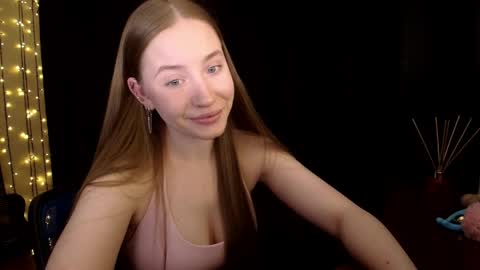 Sindi online show from April 15, 2026, 3:19 pm