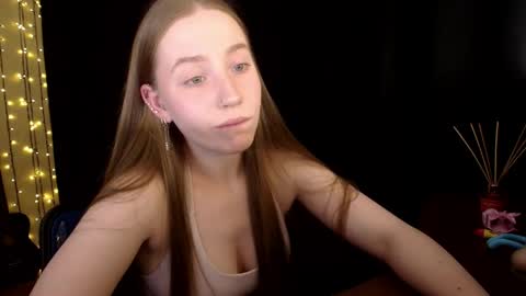 Snapshot of sindiwatsoon chatting on June 7, 2026, 3:49 pm Sindi online show from June 7, 2026, 3:49 pm