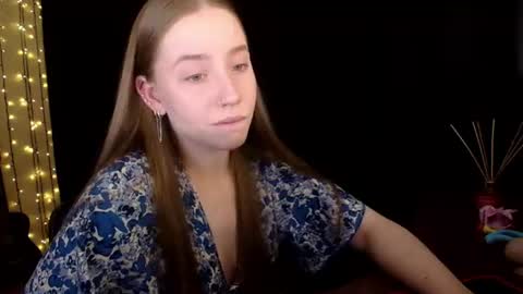 Snapshot of sindiwatsoon chatting on June 9, 2026, 5:35 pm Sindi online show from June 9, 2026, 5:35 pm